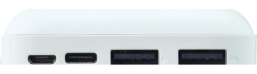 Порти павербанка: вхід Micro-USB і Type-C, два виходи USB-A