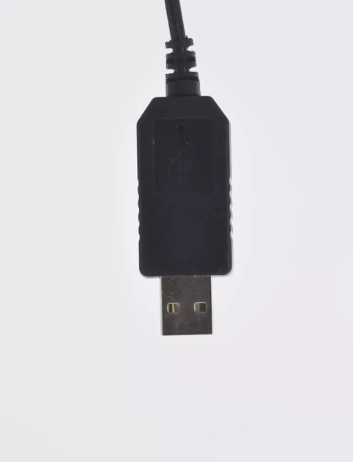 USB Type-A штекер для підключення до павербанка чи ноутбука